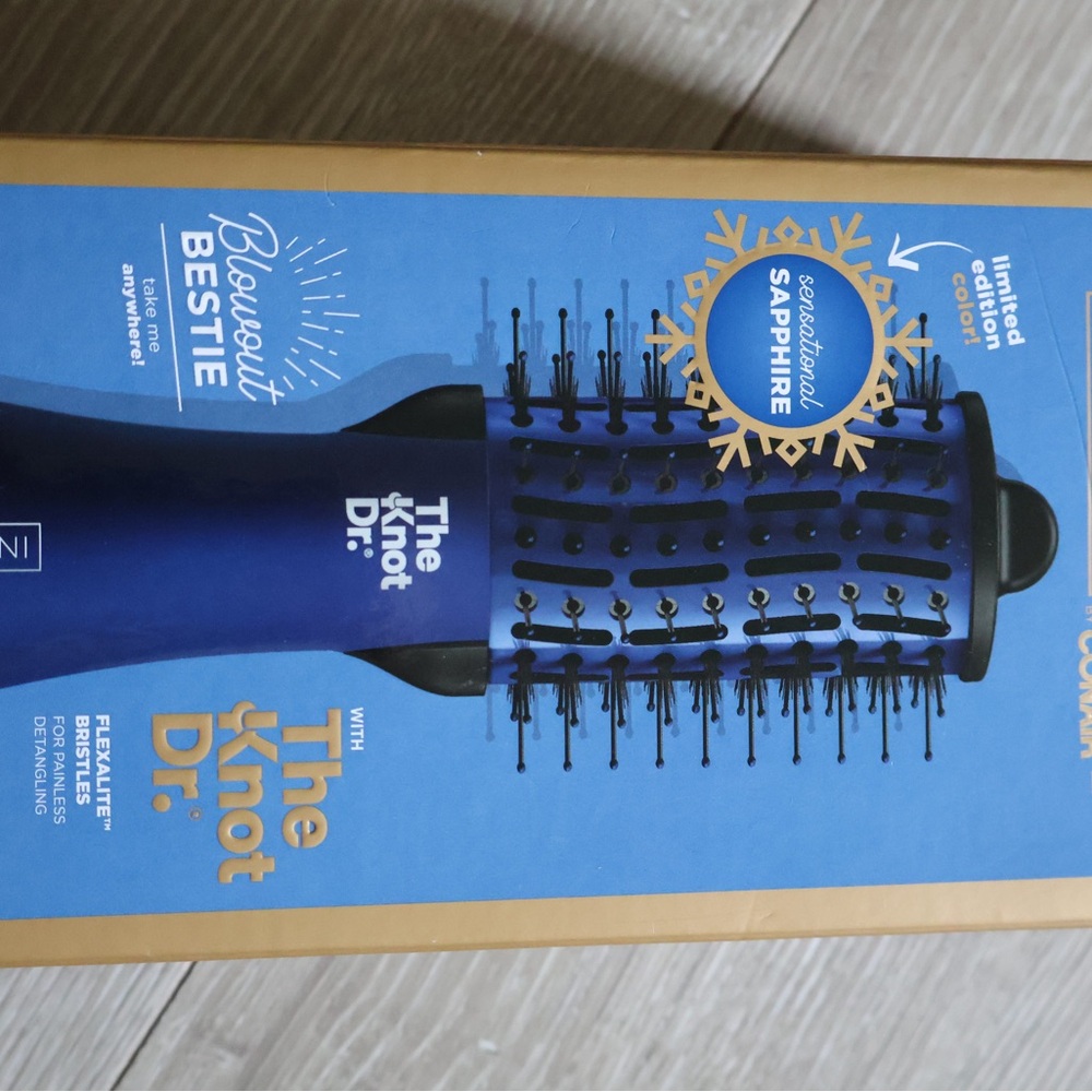 Conair InfinitiPro The Knot Dr. Hair Dryer Brush - Saphire Blue